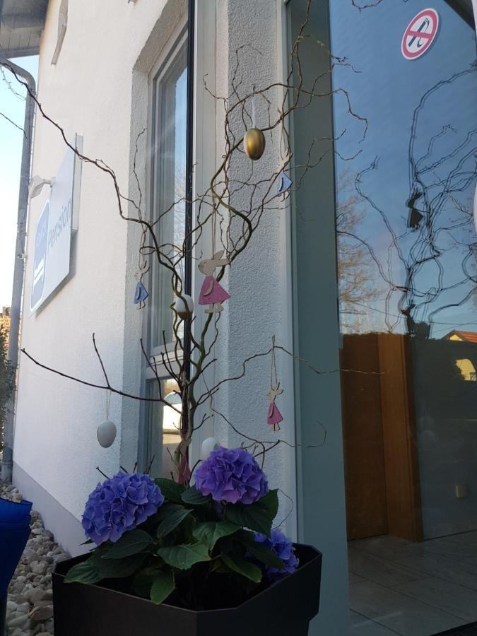 Novitel Pension Pliening - Muenchen Messe Exteriör bild