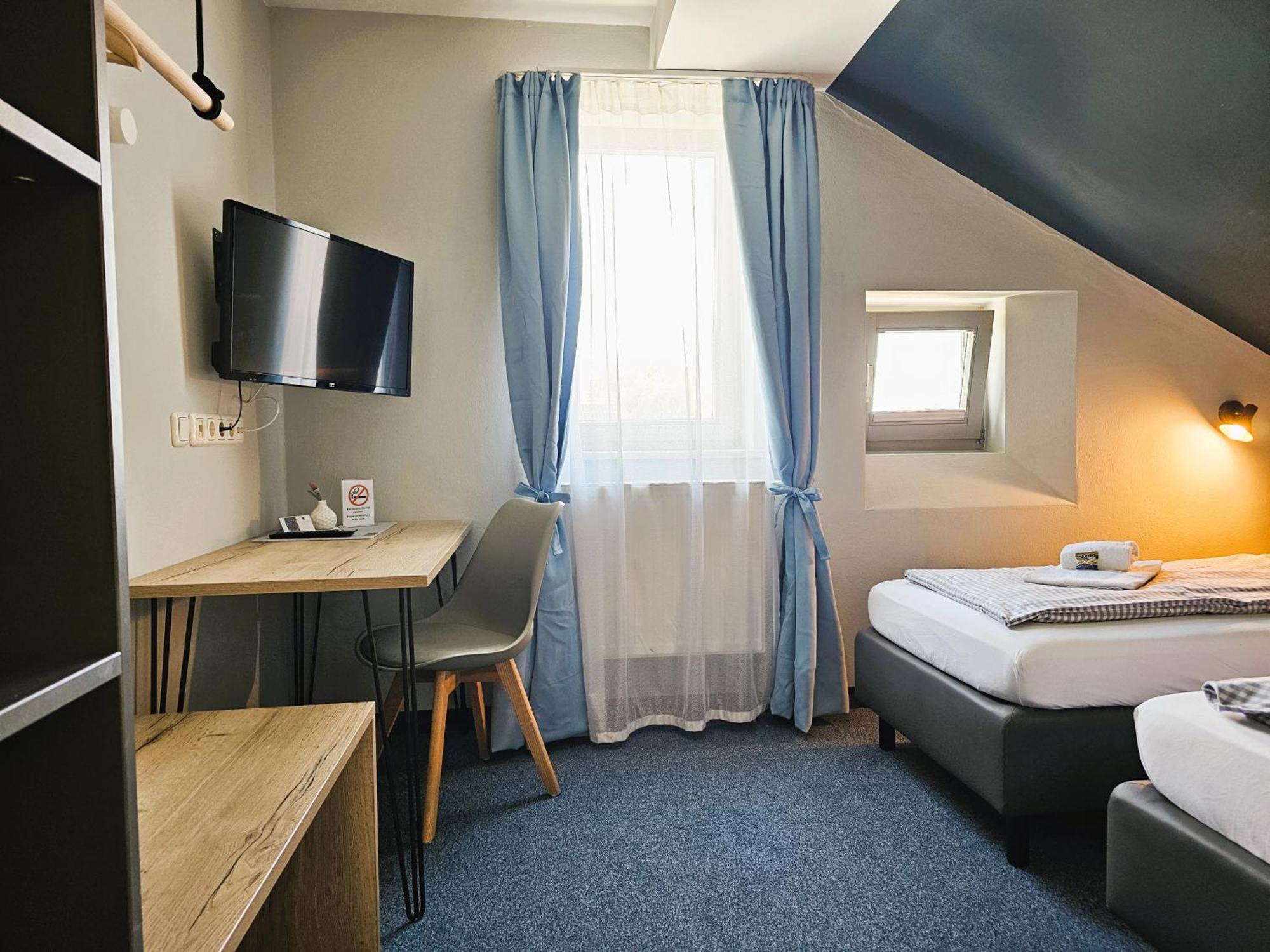 Novitel Pension Pliening - Muenchen Messe Exteriör bild
